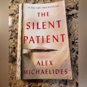 The Silent Patient by Alex Michaelides